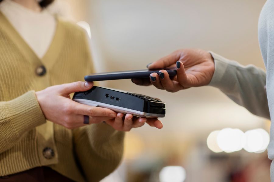 POS Review: ACE Sales POS vs Oliver POS